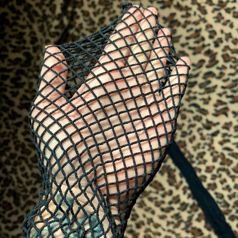 Fishnet fence net thigh high stockings. No band